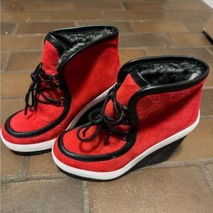 UNITED Nude Red wedge heeled fur lined bootie womens 36